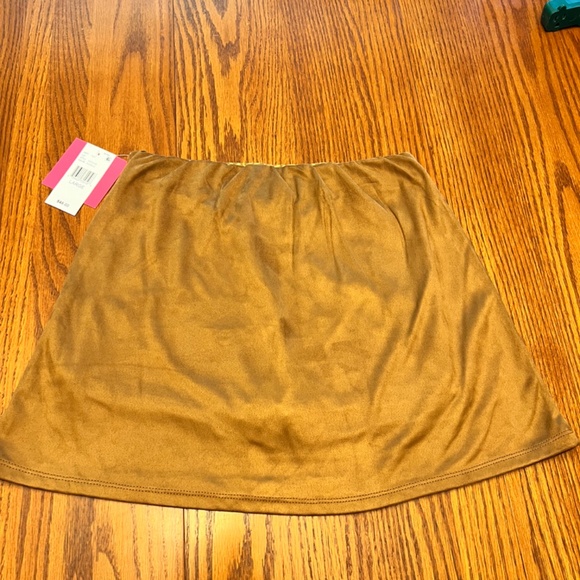 Amy Byer NWT Floral Brown Skort Size L - Picture 2 of 3